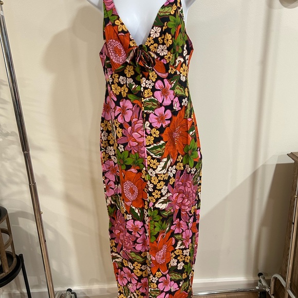 FARM Rio Dresses & Skirts - FARM Rio Floral Midi Dress in Pink, Orange, and Green